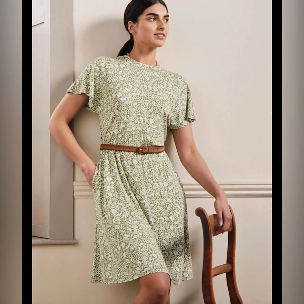 Boden Flutter Sleeve Floral Jersey Dress In Green Ivory W Pockets Size 12L - Picture 1 of 7